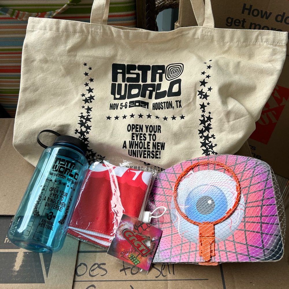 ASTROWORLD MERCH BUNDLE